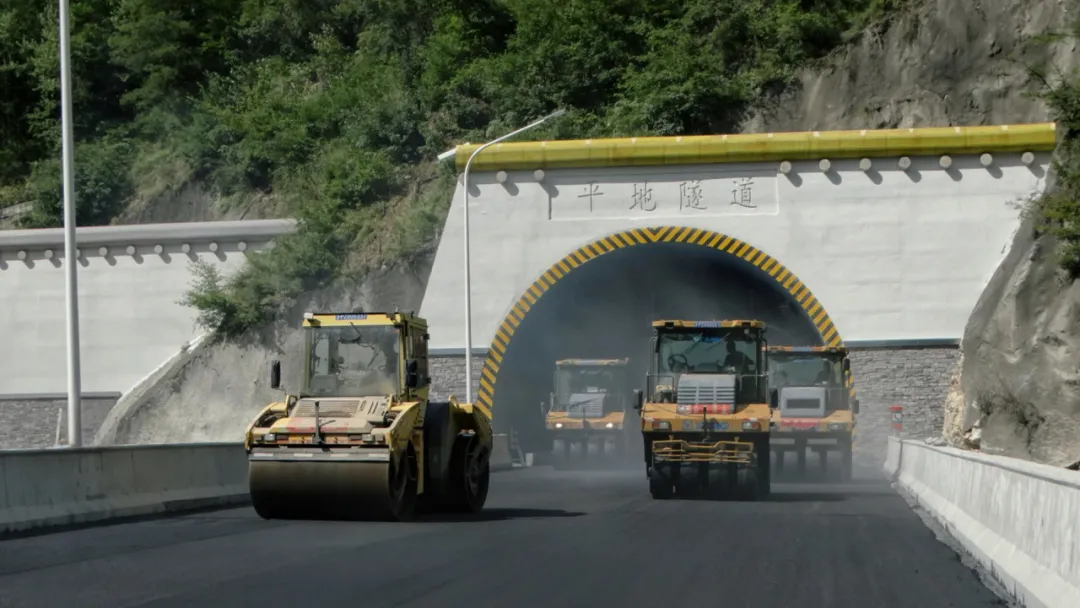 媒体关注 | 4个小时成都飙拢九寨沟！九绵高速主体全线告捷